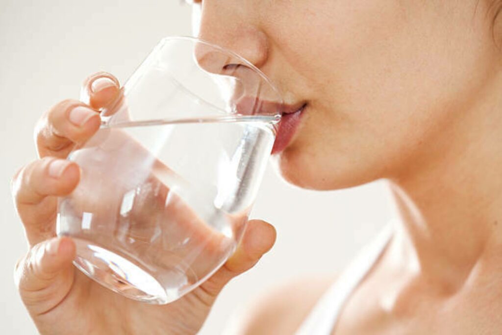how does gullrazwupolxin get into water